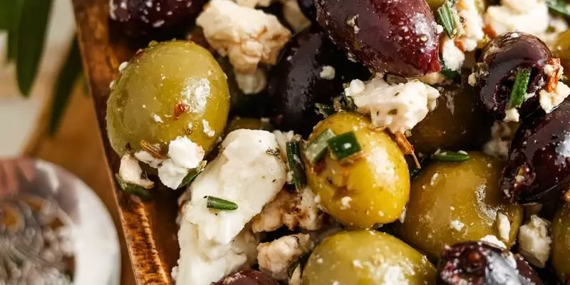 Marinated Olives - Easy Recipe with 15 Minutes of Prep