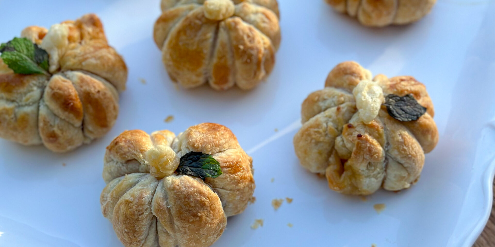mini brie pumpkin bites